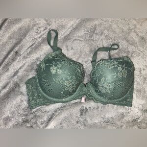 Victoria's Secret Love Cloud Lightly Lines Plunge Bra in Sage